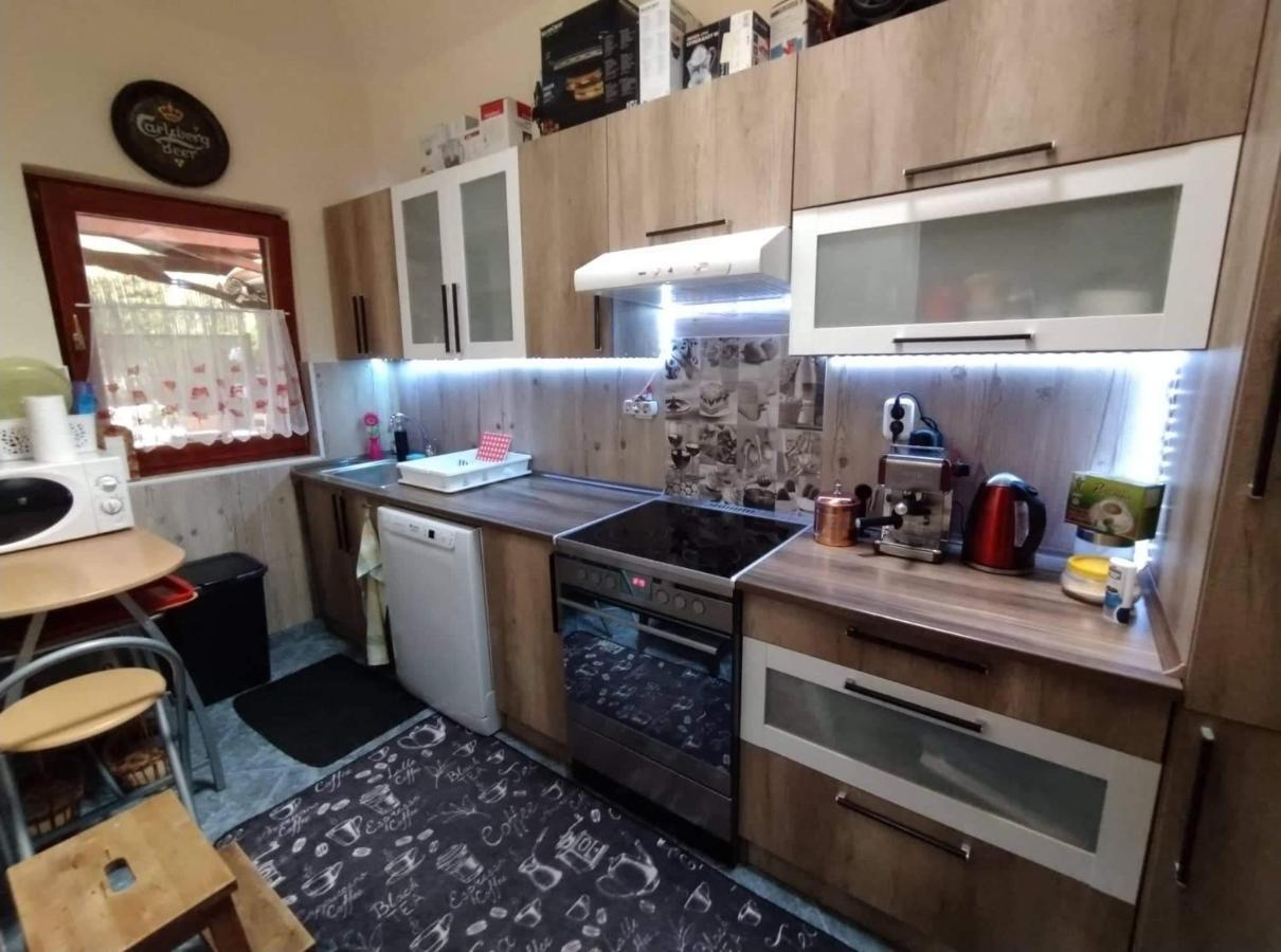 Apartament Liliana Vendeghaz Balatonfůzfő Zewnętrze zdjęcie